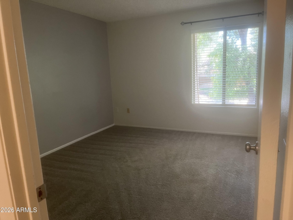 5902 W Townley Avenue - Photo 12