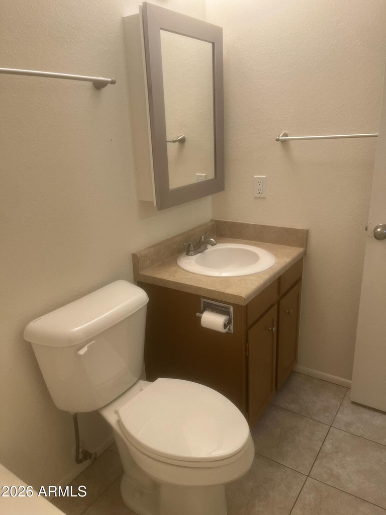 5902 W Townley Avenue - Photo 4
