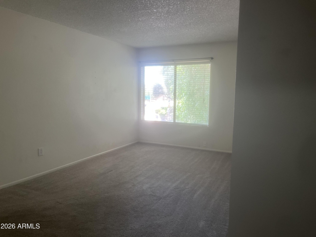 5902 W Townley Avenue - Photo 14