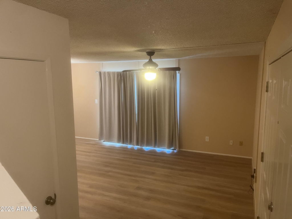 5902 W Townley Avenue - Photo 30