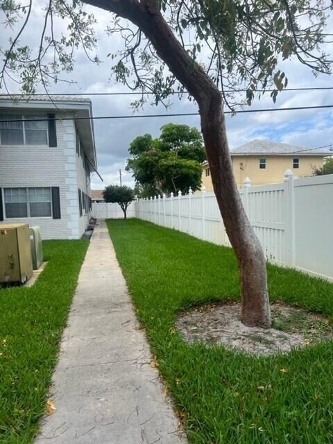 299 Sw 7th Street - Photo 2
