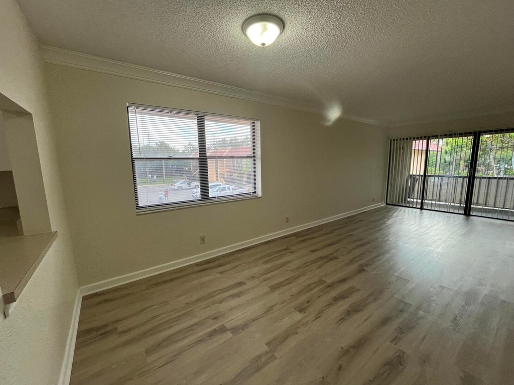 5975 Forest Hill Boulevard - Photo 6