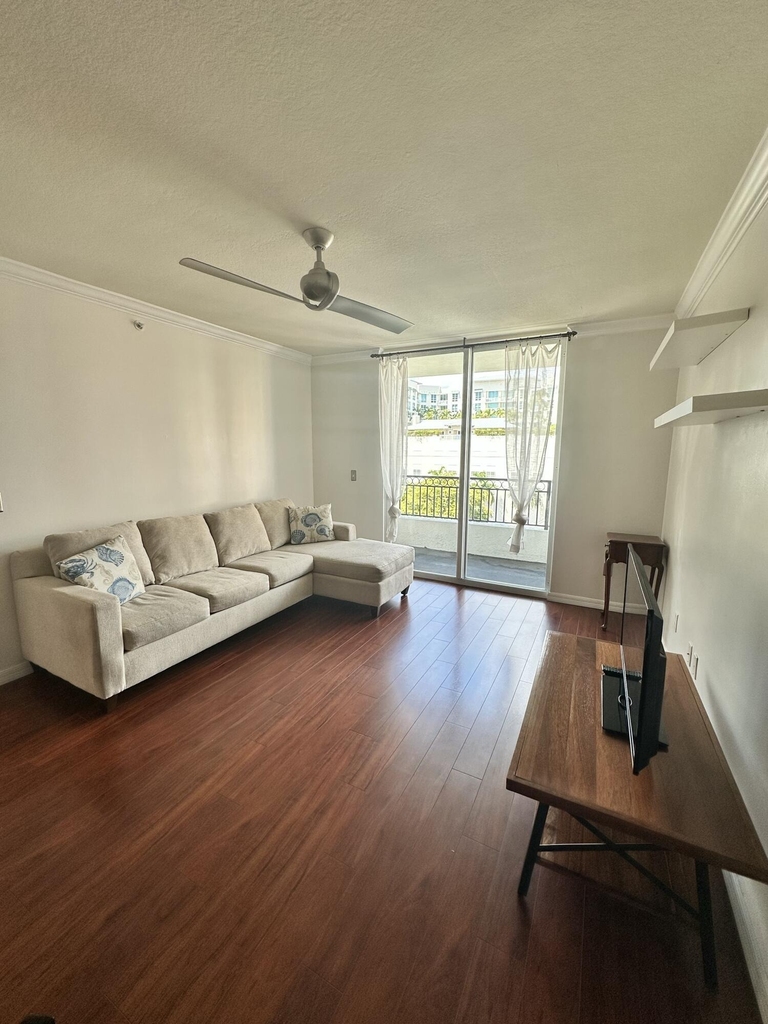 600 S Dixie Highway - Photo 4
