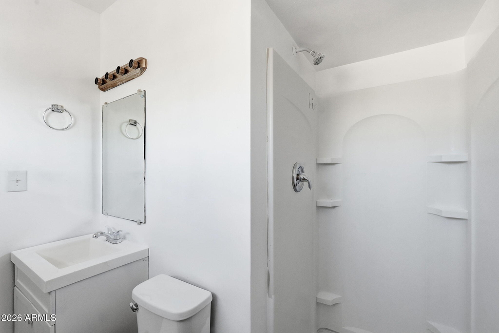 2150 W Missouri Avenue - Photo 18