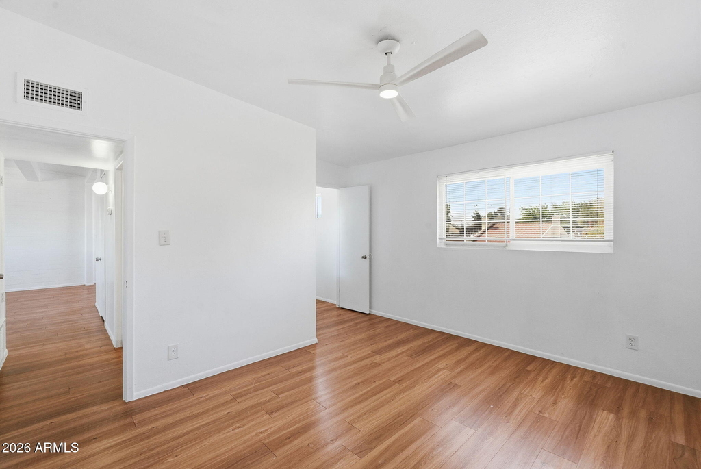 2150 W Missouri Avenue - Photo 15