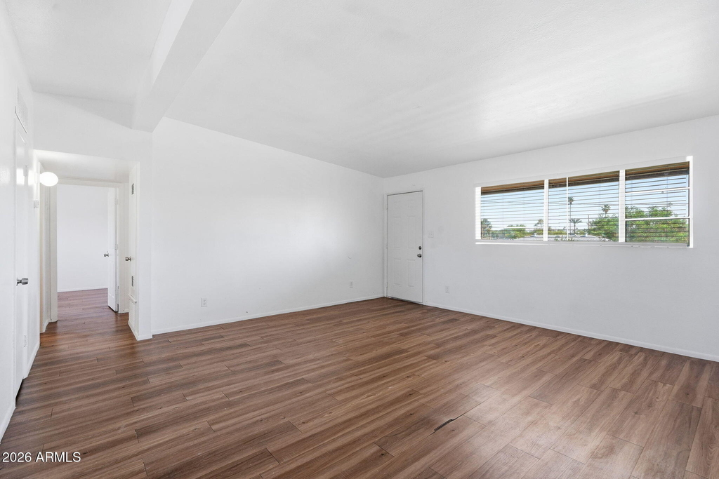 2150 W Missouri Avenue - Photo 7