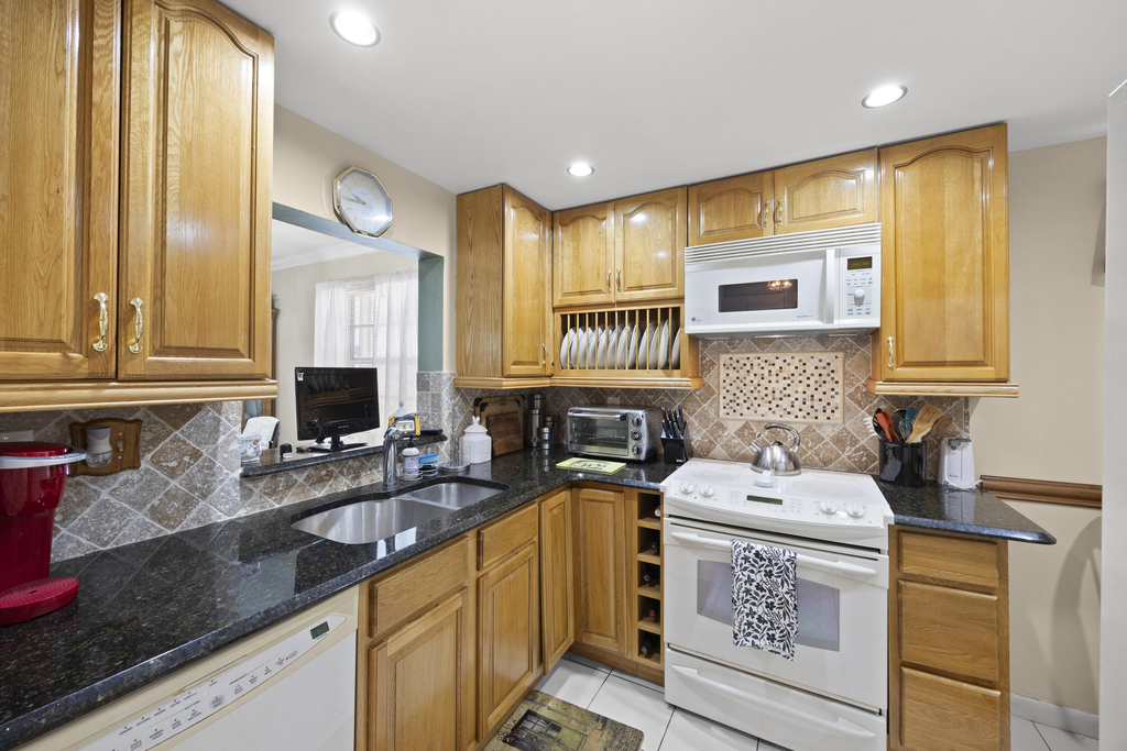 2975 Sw 22nd Avenue - Photo 5