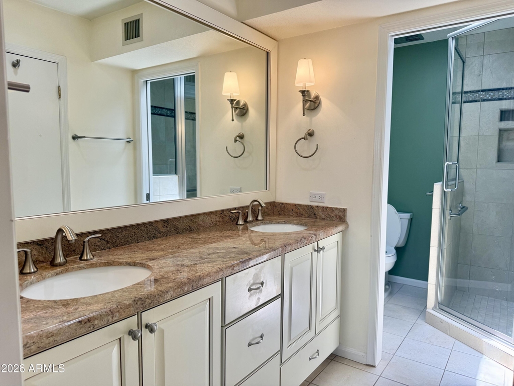 5147 N 76th Place - Photo 21