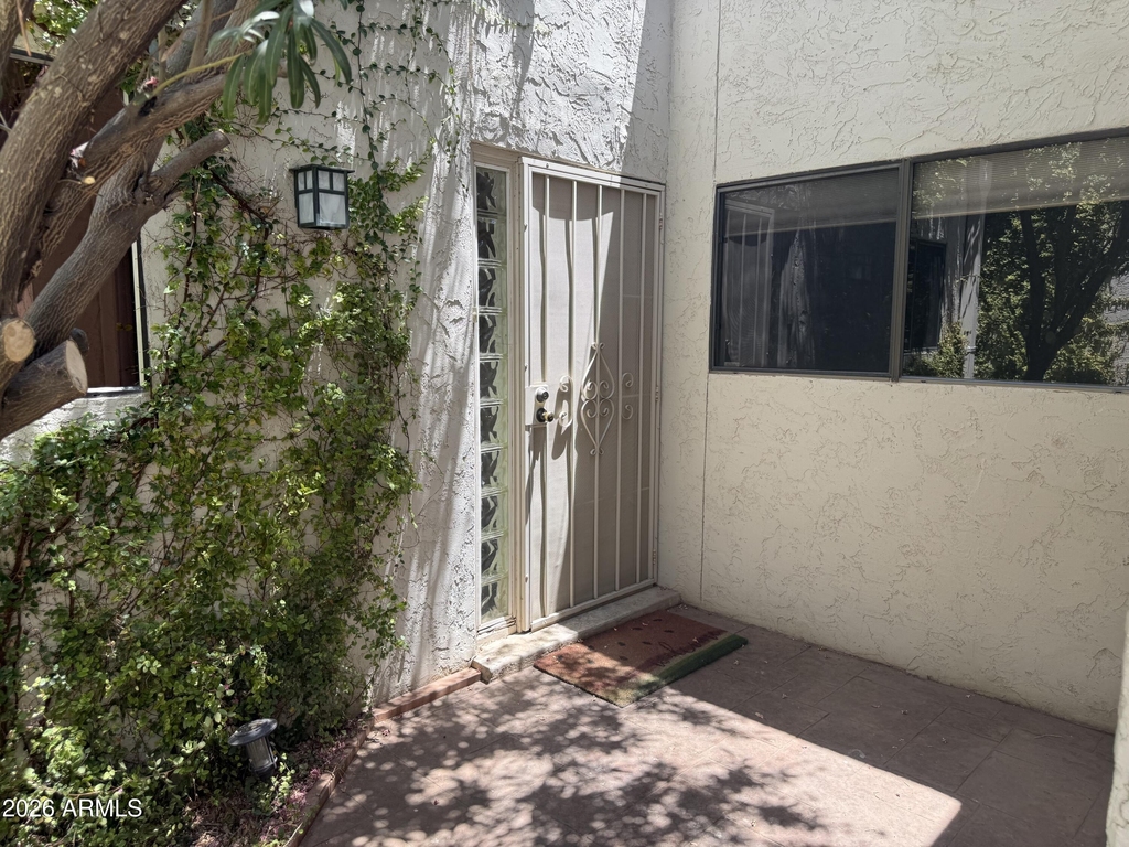 5147 N 76th Place - Photo 6