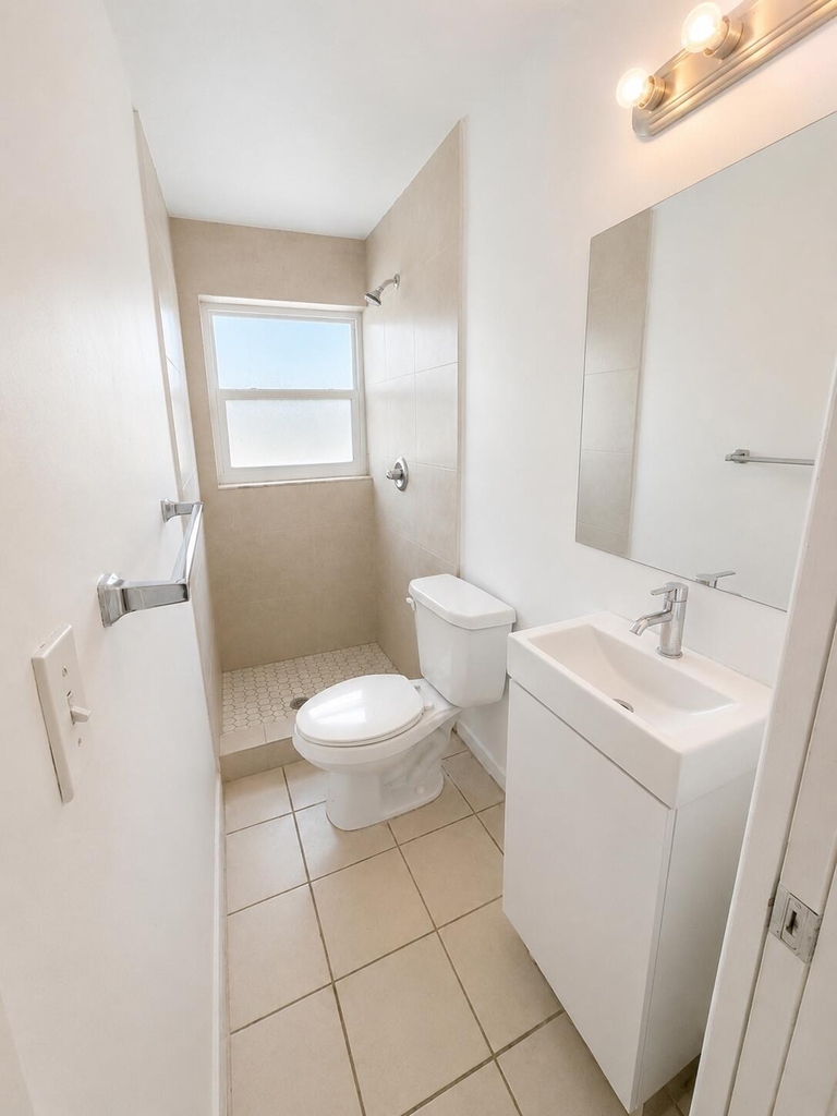 1725 Ne 148th Street - Photo 6