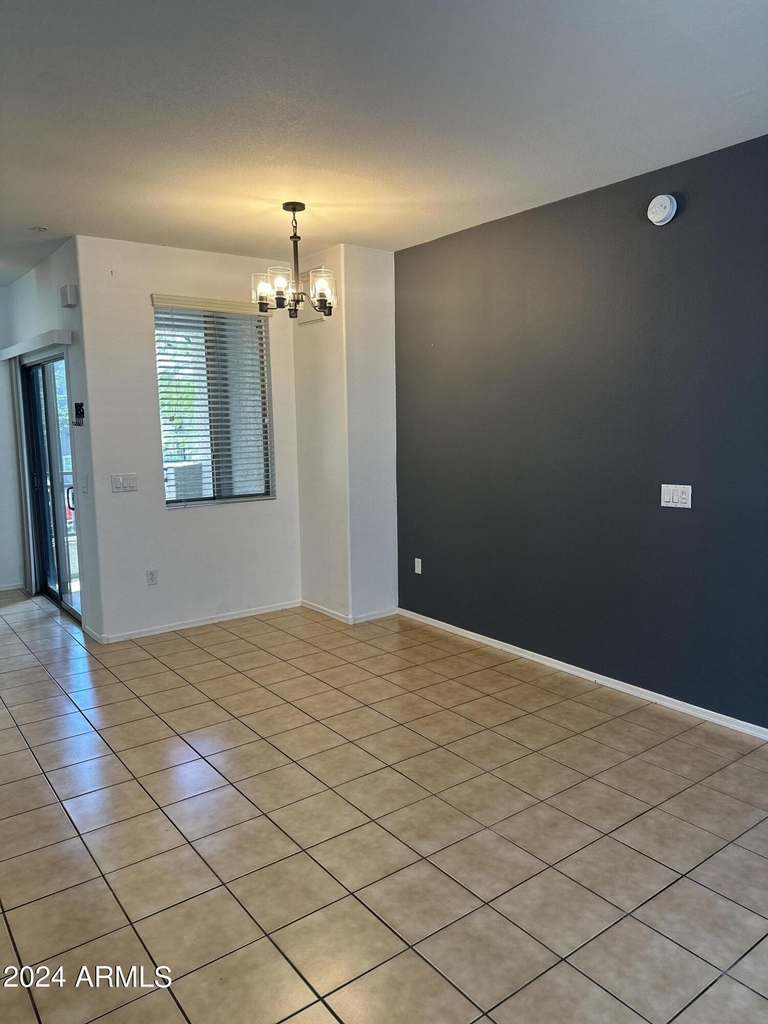 2401 E Rio Salado Parkway - Photo 3