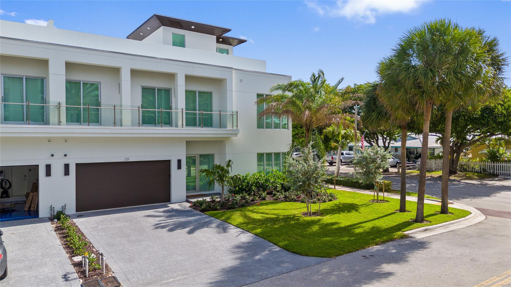 221 Shore Court - Photo 1