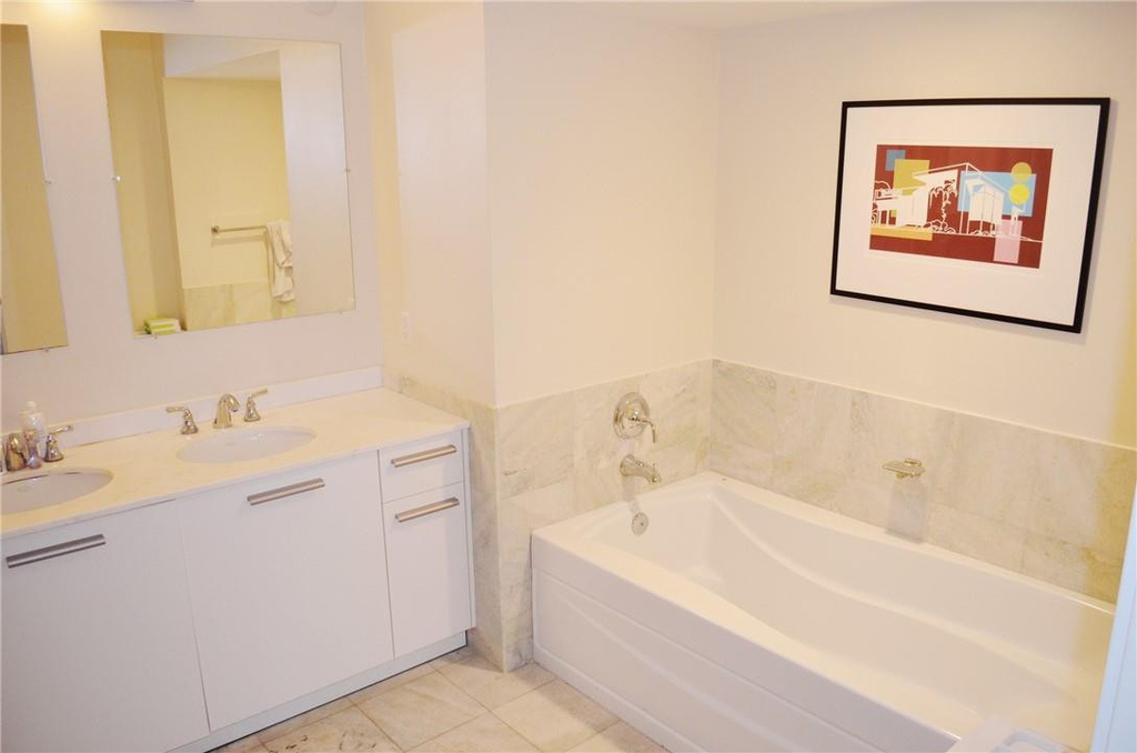 1060 Brickell Avenue - Photo 5