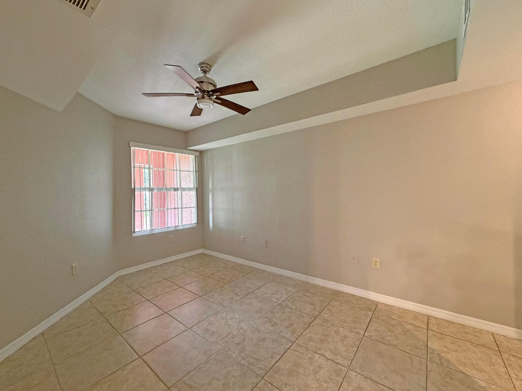 138 Sw Peacock Boulevard - Photo 9