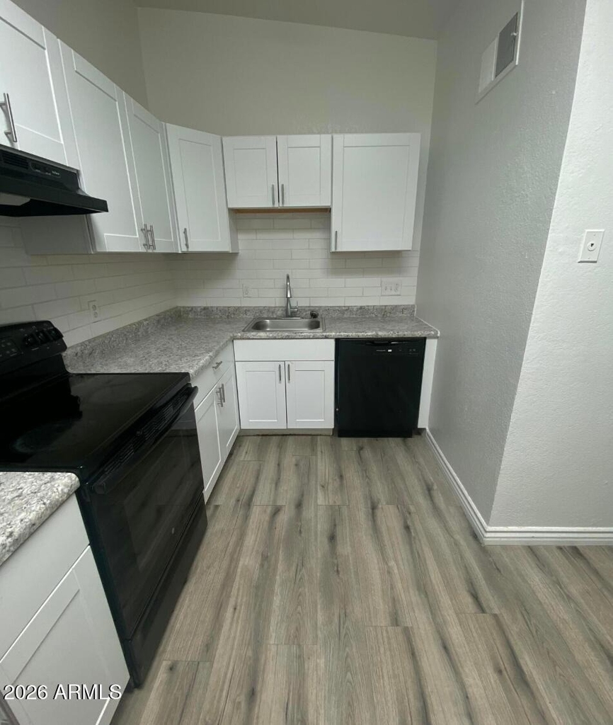 2580 S Yavapai Road - Photo 0