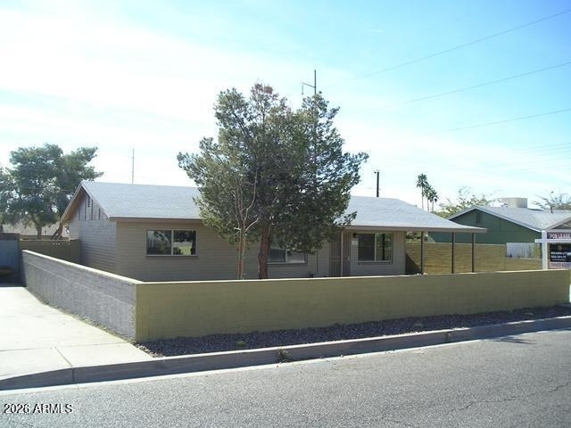 1207 E Christy Drive - Photo 0