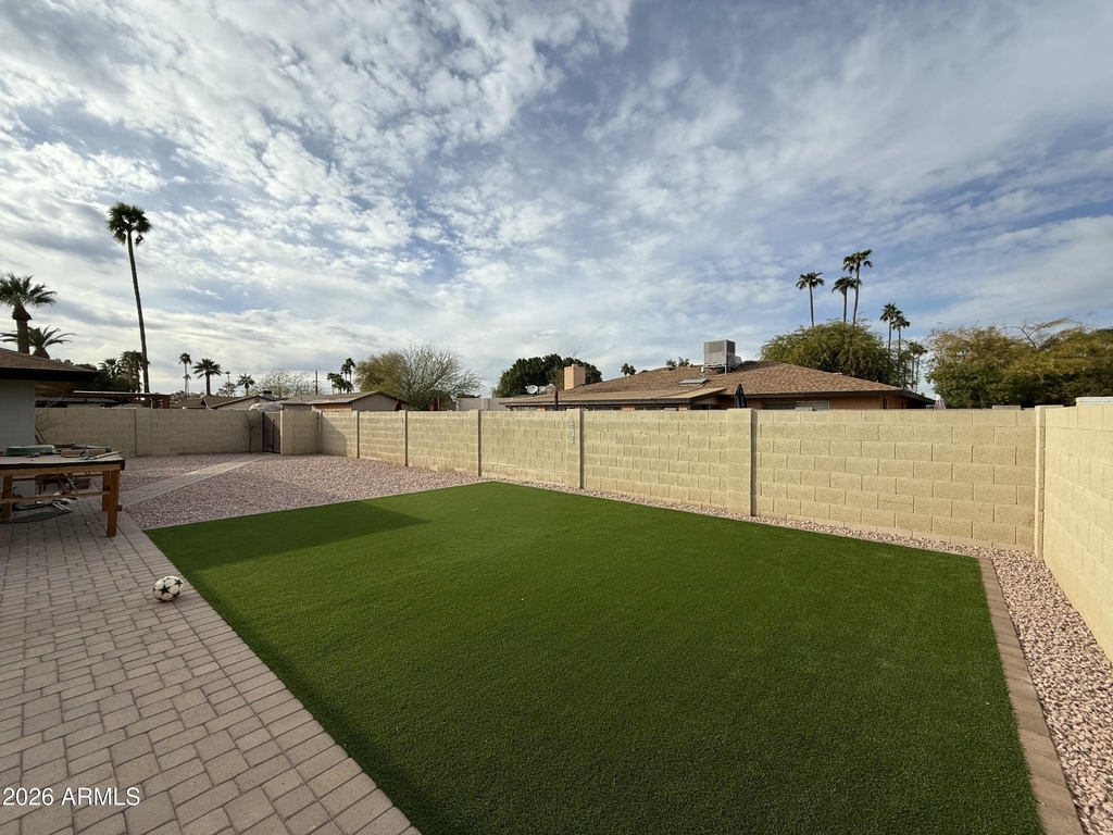 1922 E Laguna Drive - Photo 34