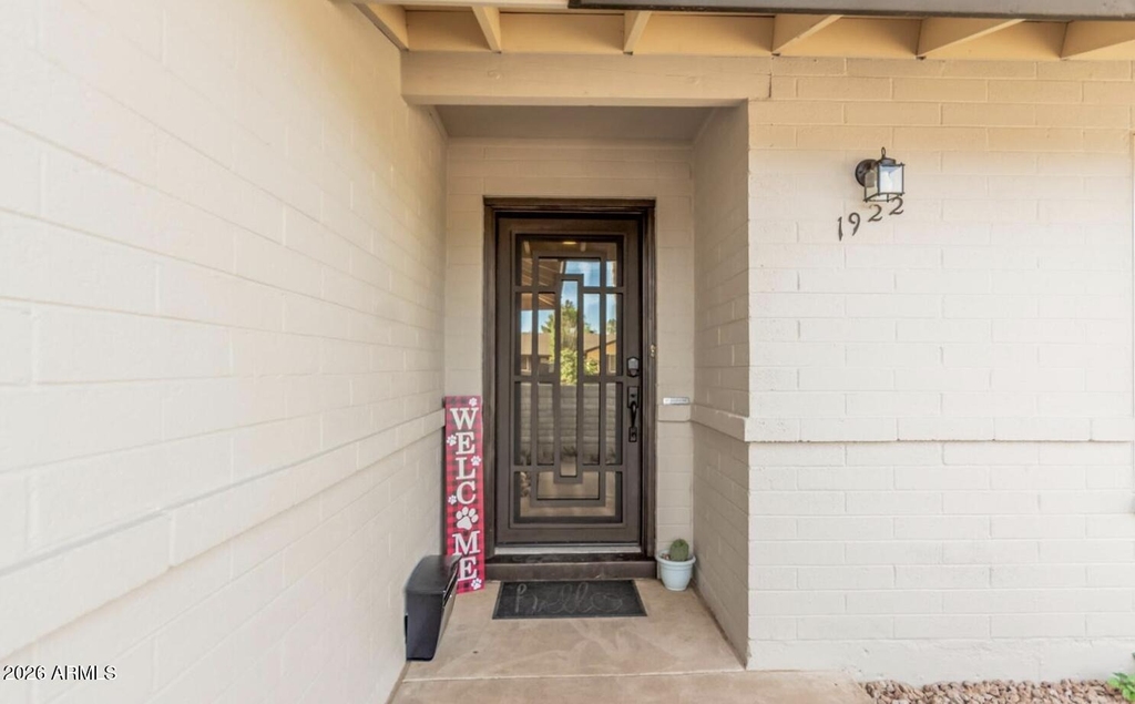 1922 E Laguna Drive - Photo 2