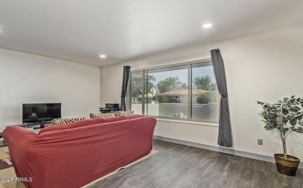 1922 E Laguna Drive - Photo 5