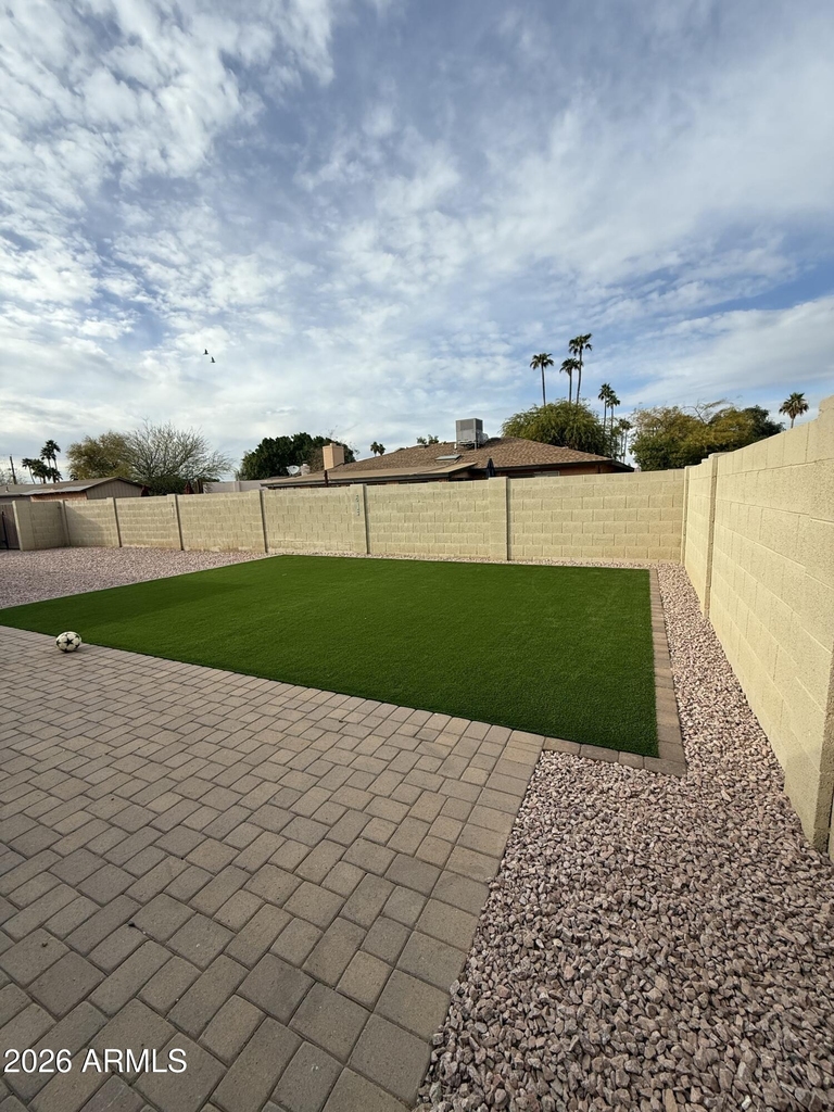 1922 E Laguna Drive - Photo 33