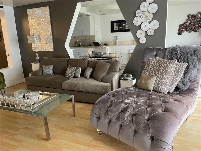 3690 Inverrary Drive - Photo 1