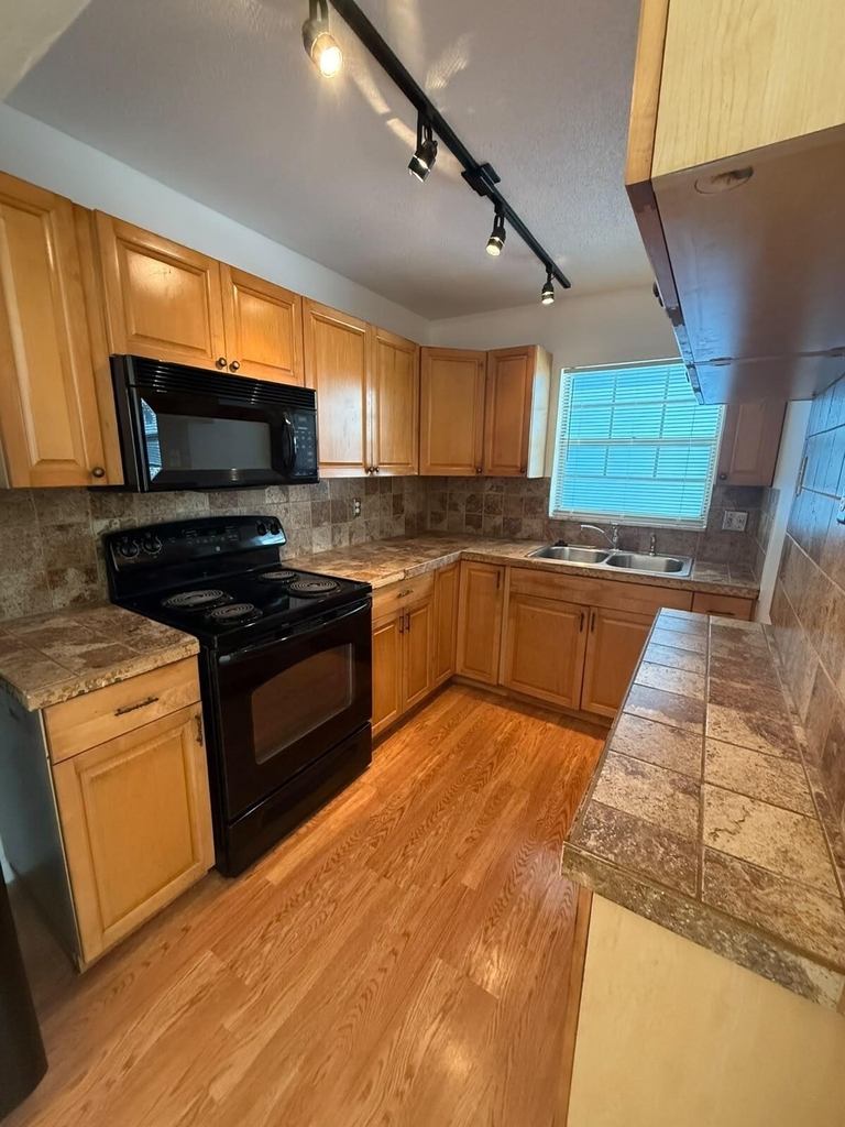 4951 Wedgewood Way - Photo 10