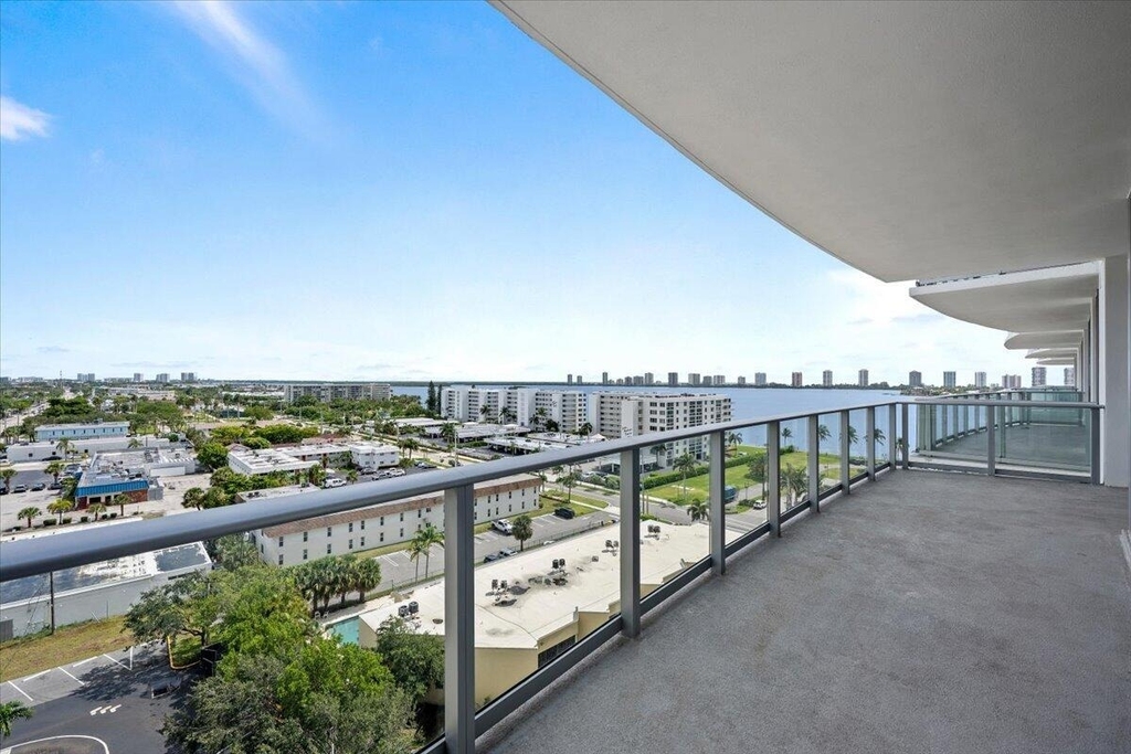 220 Lake Shore Drive - Photo 30
