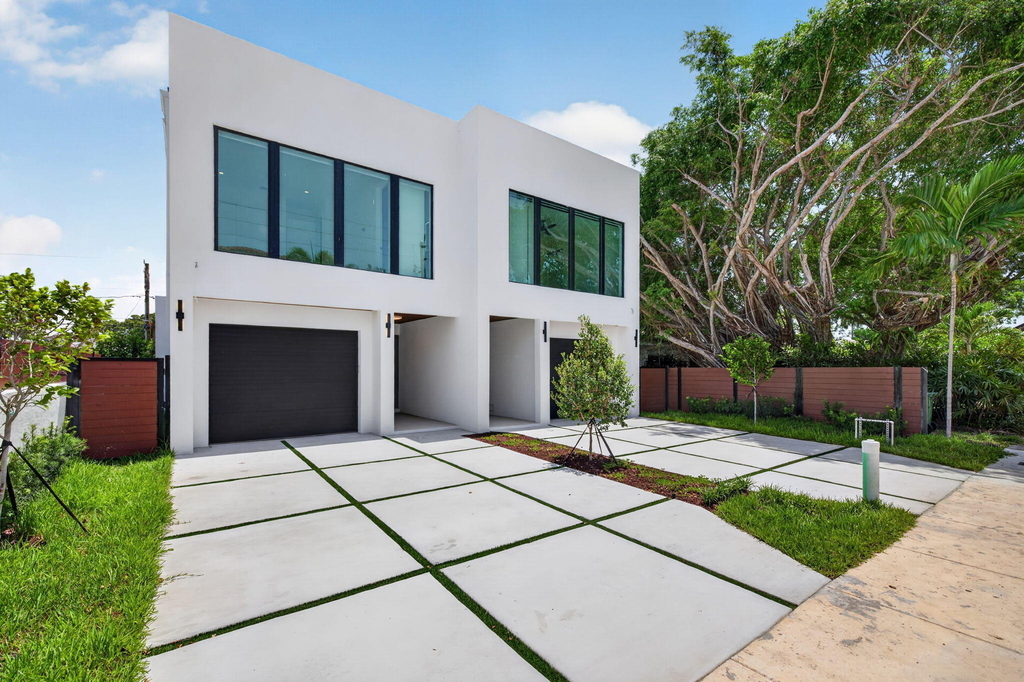 704 Sw 9th Street - Photo 2