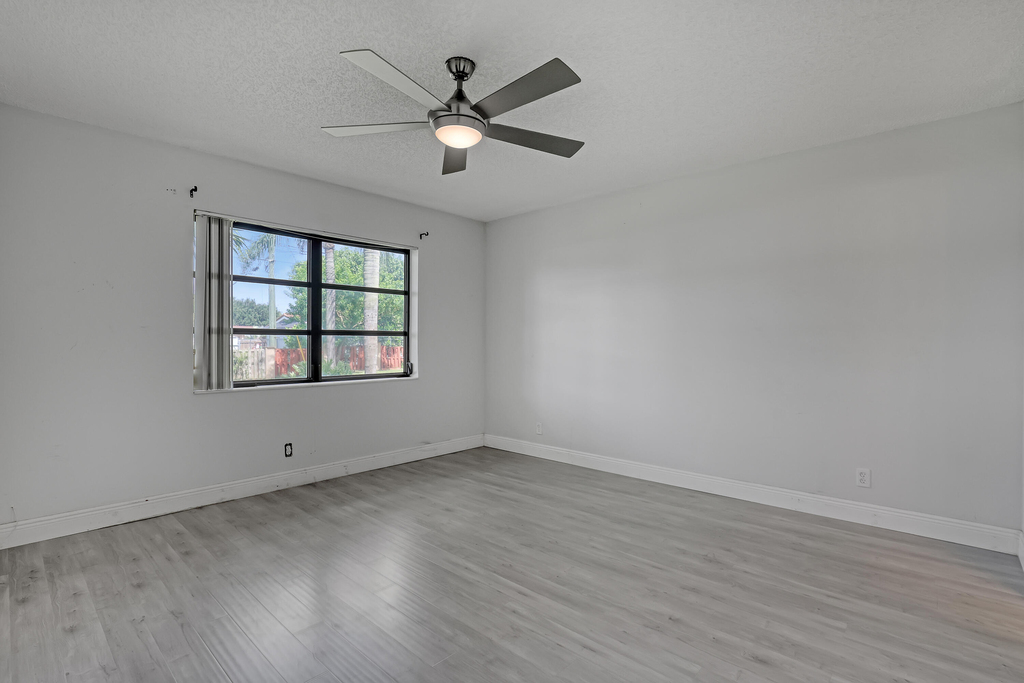 4575 Lucerne Lakes Boulevard - Photo 13