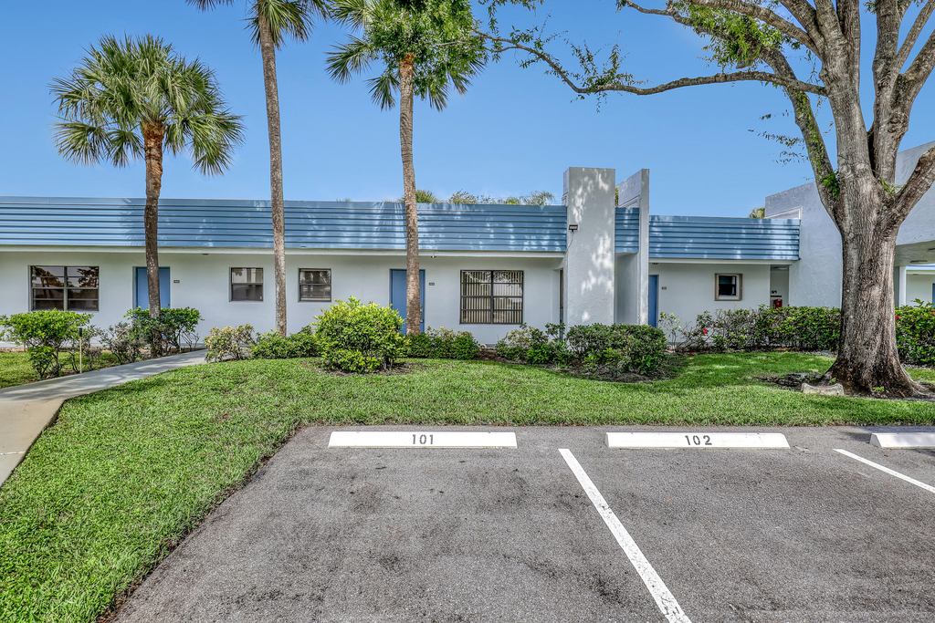4575 Lucerne Lakes Boulevard - Photo 2