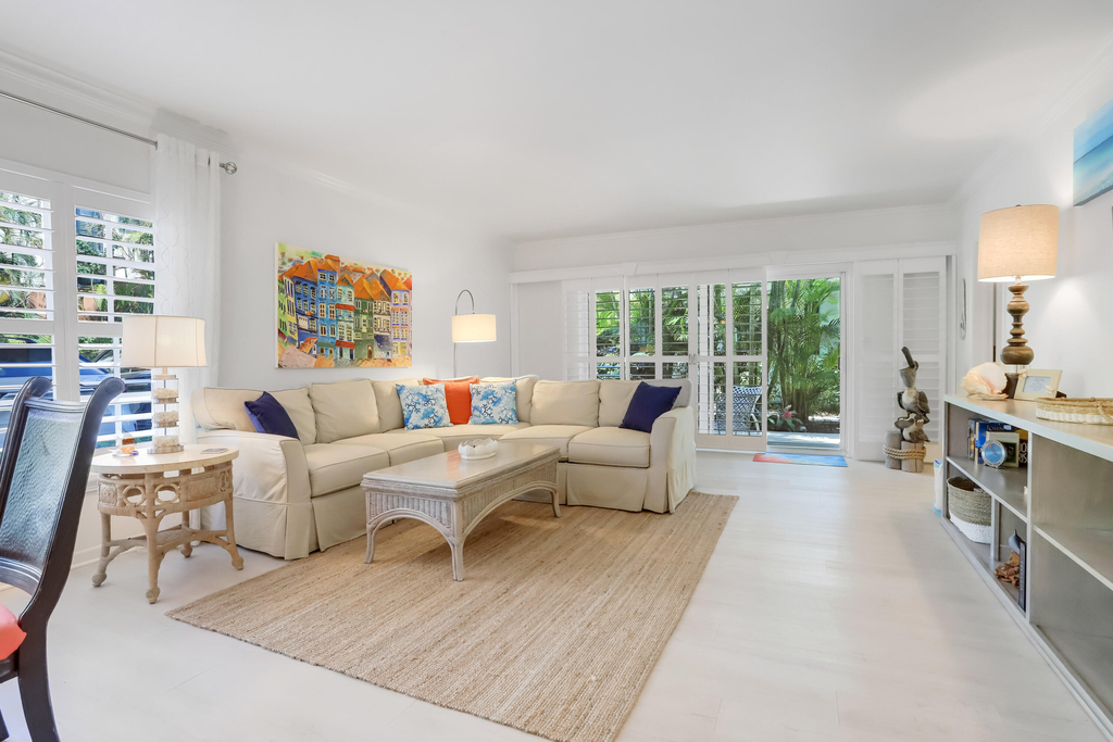 217 Gleason Street - Photo 2