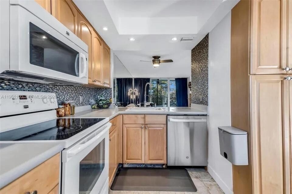 120 Royal Park Drive - Photo 3