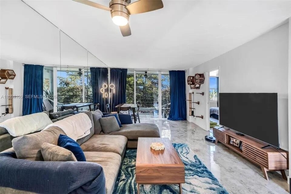 120 Royal Park Drive - Photo 0