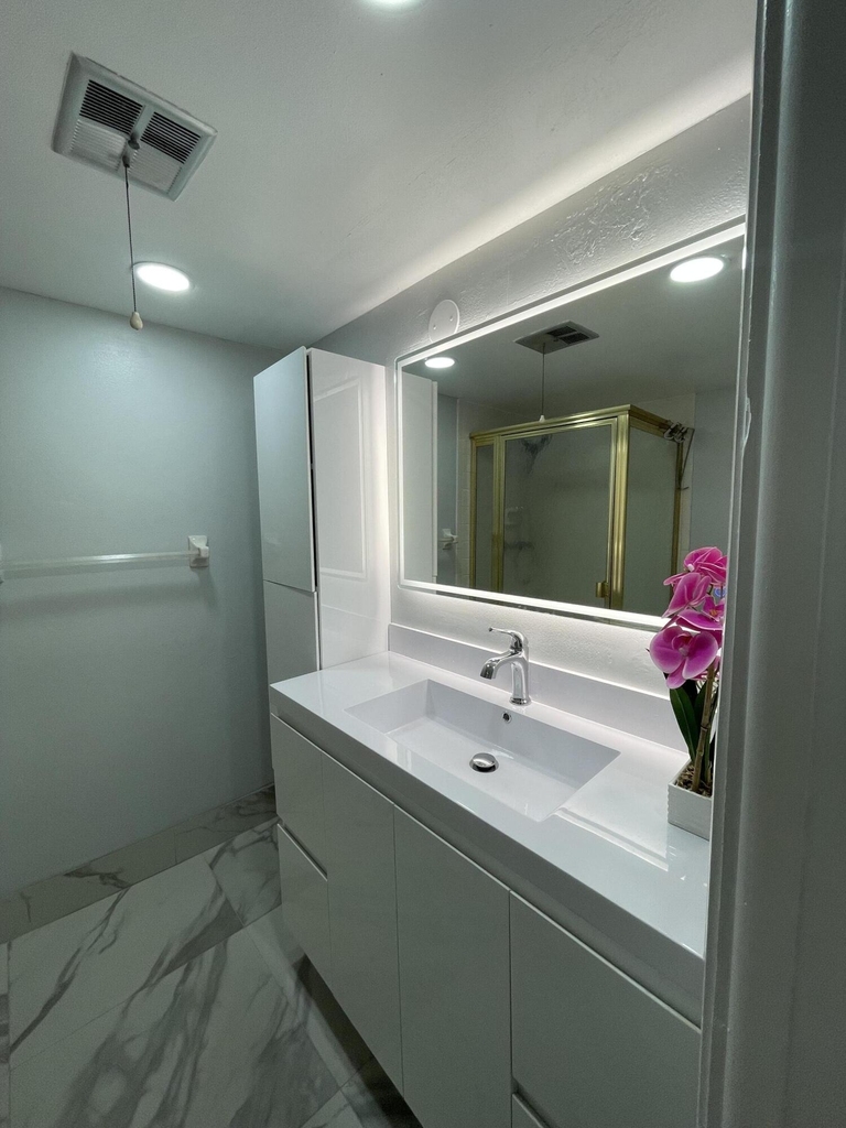 5980 Nw 64th Avenue - Photo 9