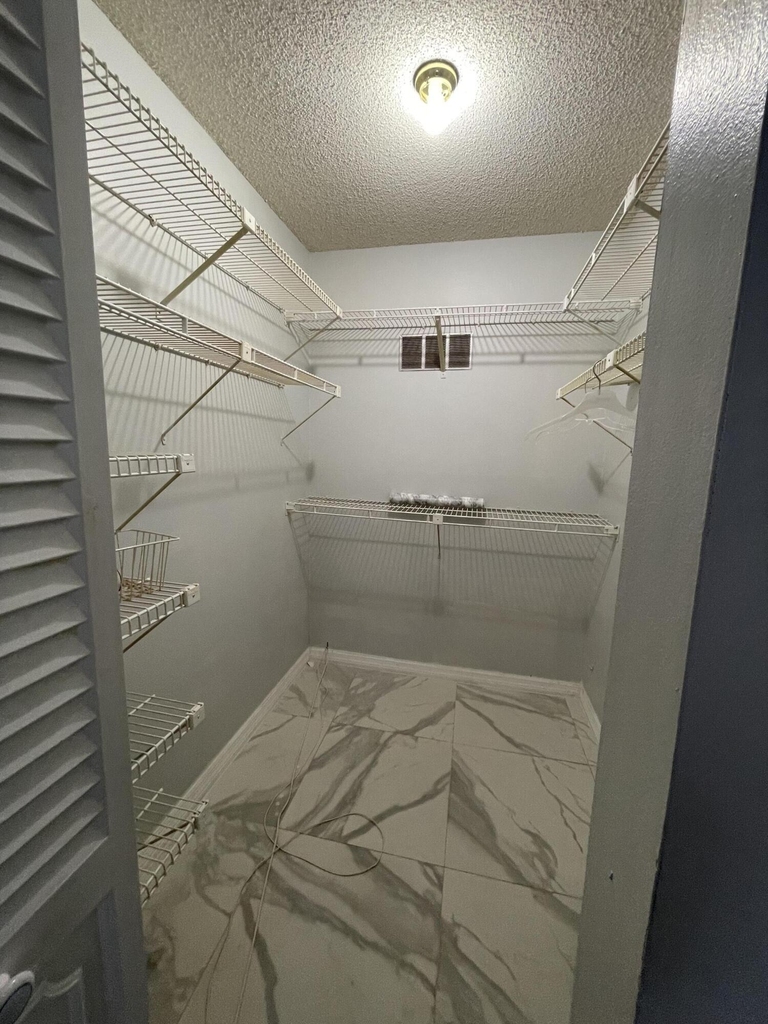 5980 Nw 64th Avenue - Photo 8