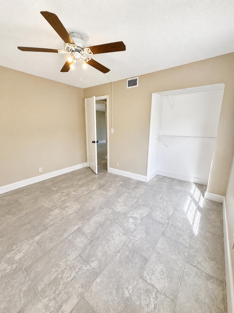 7830 Nw 33rd Street - Photo 9