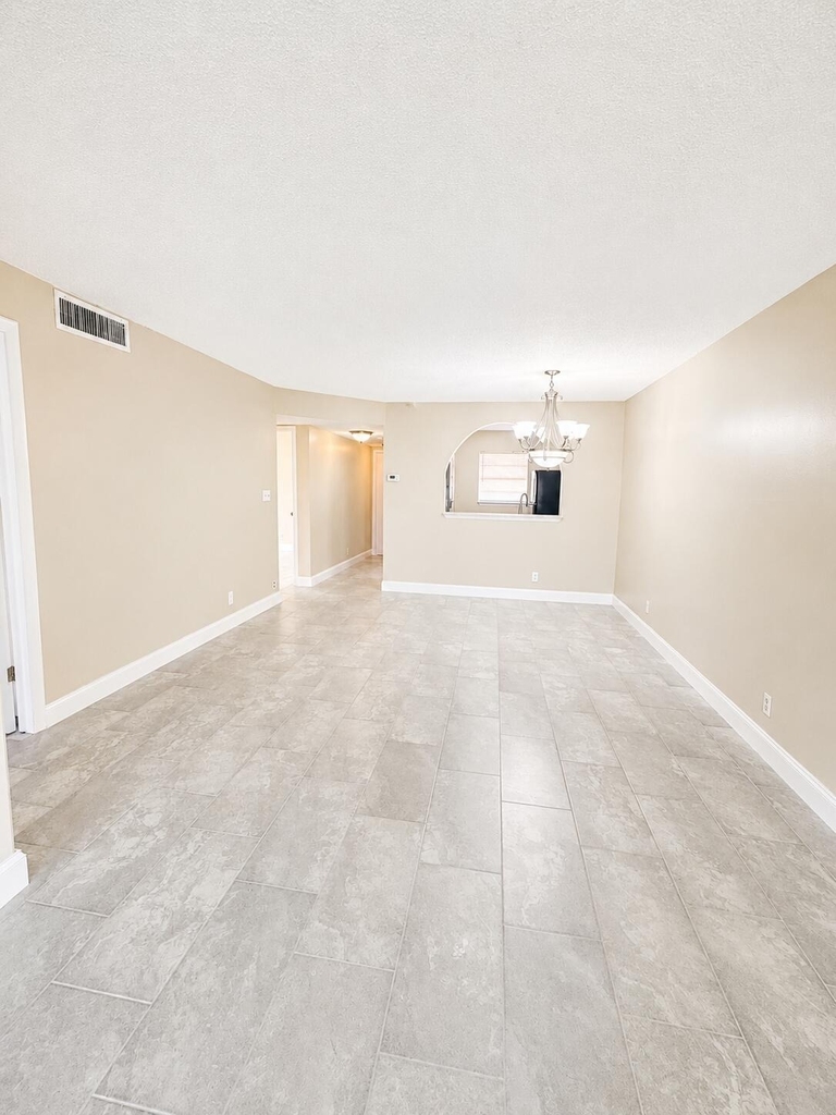 7830 Nw 33rd Street - Photo 4