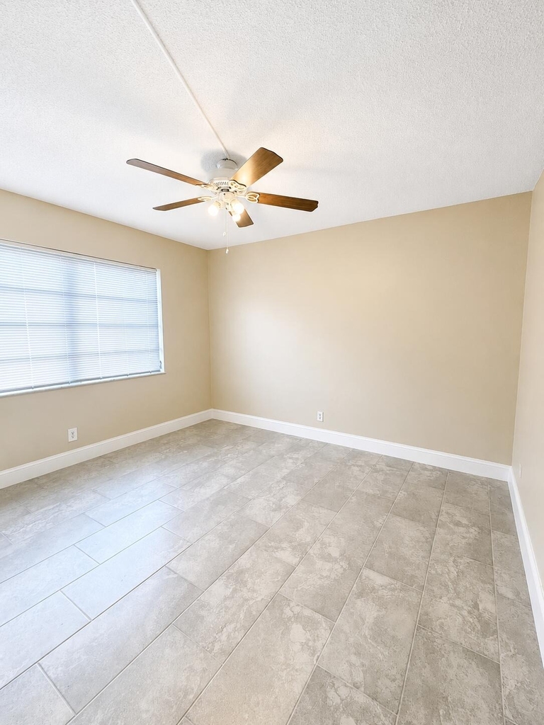 7830 Nw 33rd Street - Photo 8