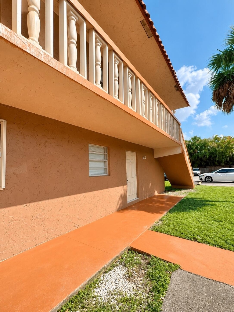 7830 Nw 33rd Street - Photo 0