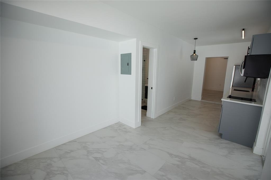 1112 Ne 17th Terrace - Photo 2