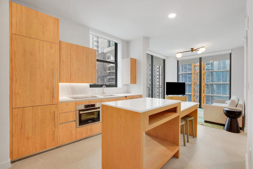601 N Miami Avenue - Photo 1
