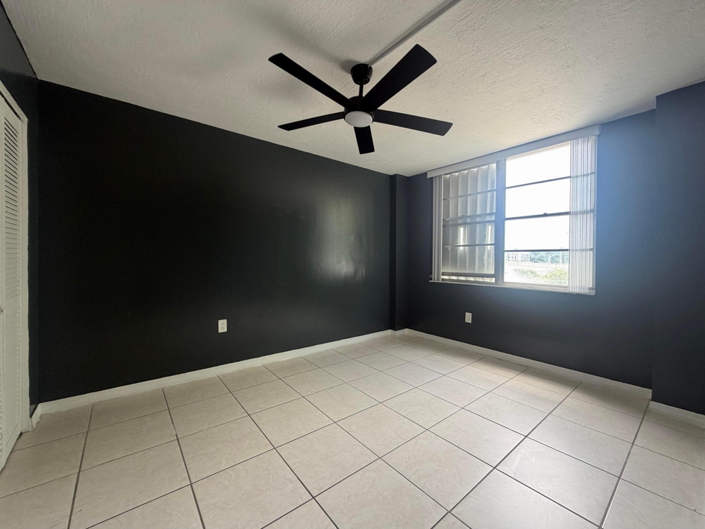 15600 Nw 7th Avenue - Photo 17