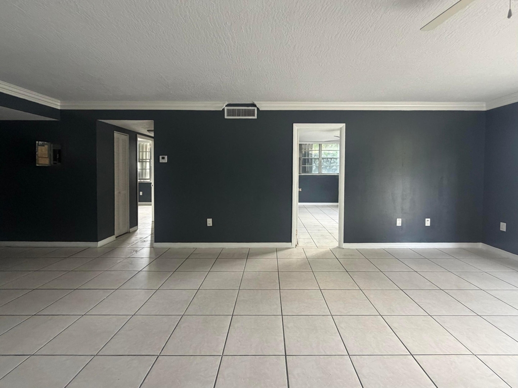 15600 Nw 7th Avenue - Photo 4