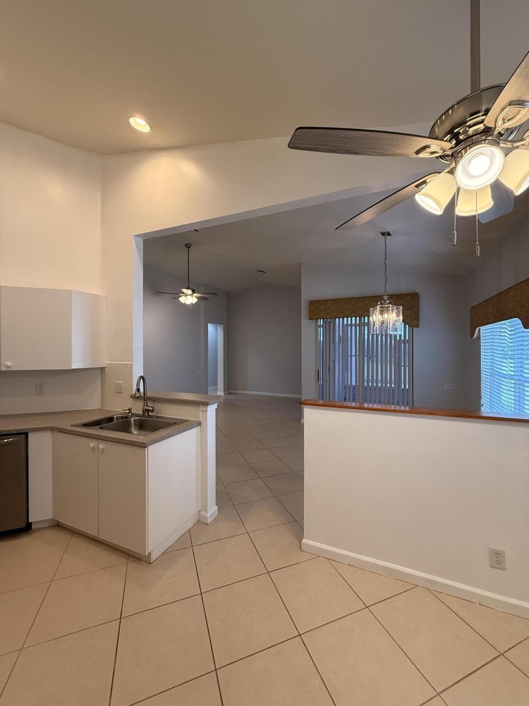 633 Nw Whitfield Way - Photo 5