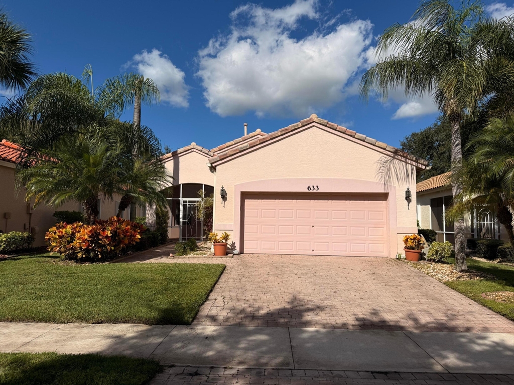 633 Nw Whitfield Way - Photo 0
