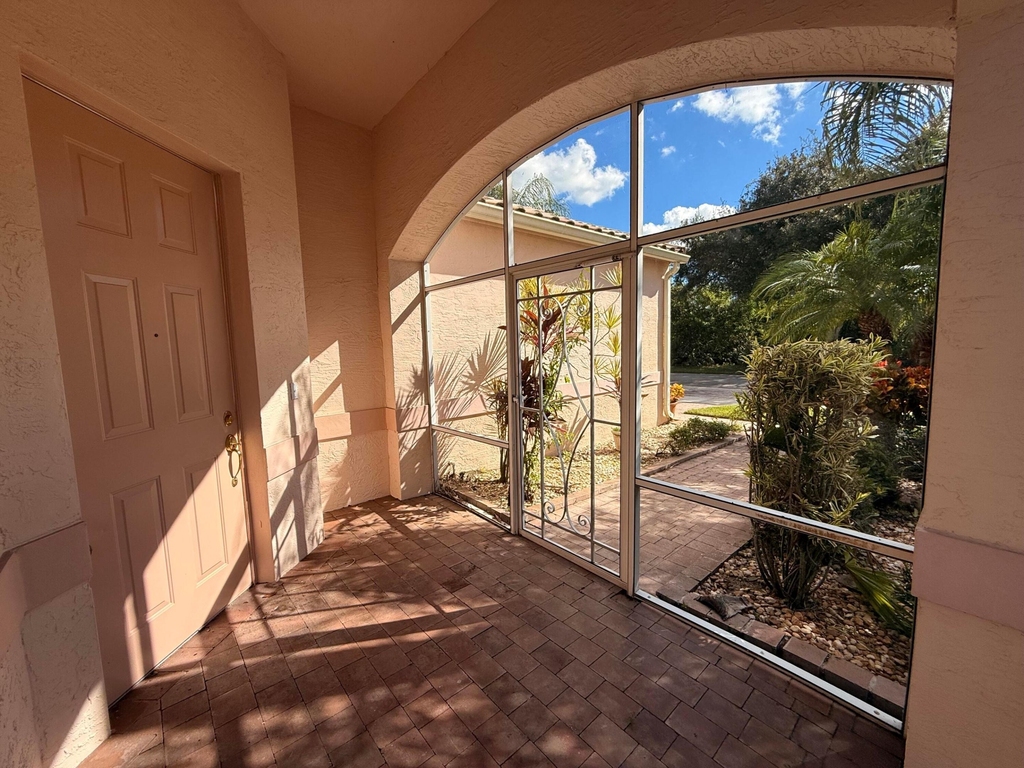 633 Nw Whitfield Way - Photo 2