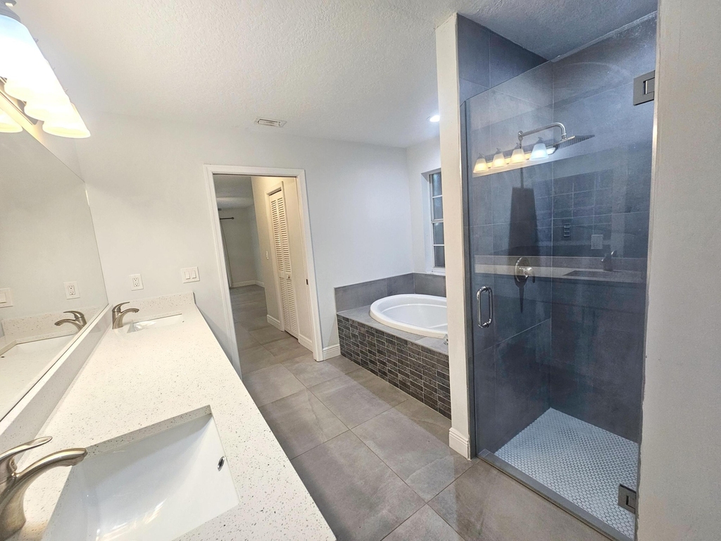 13588 74th Street N - Photo 20