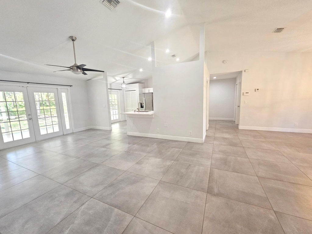 13588 74th Street N - Photo 6