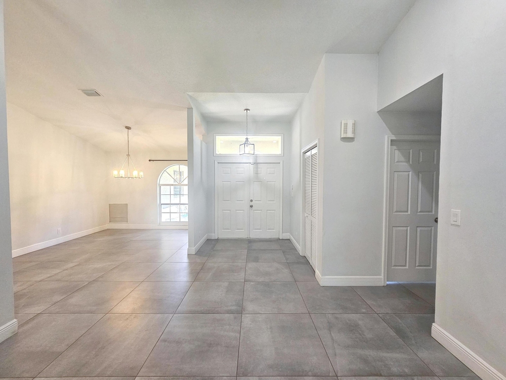 13588 74th Street N - Photo 7