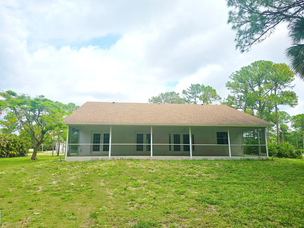 13588 74th Street N - Photo 29